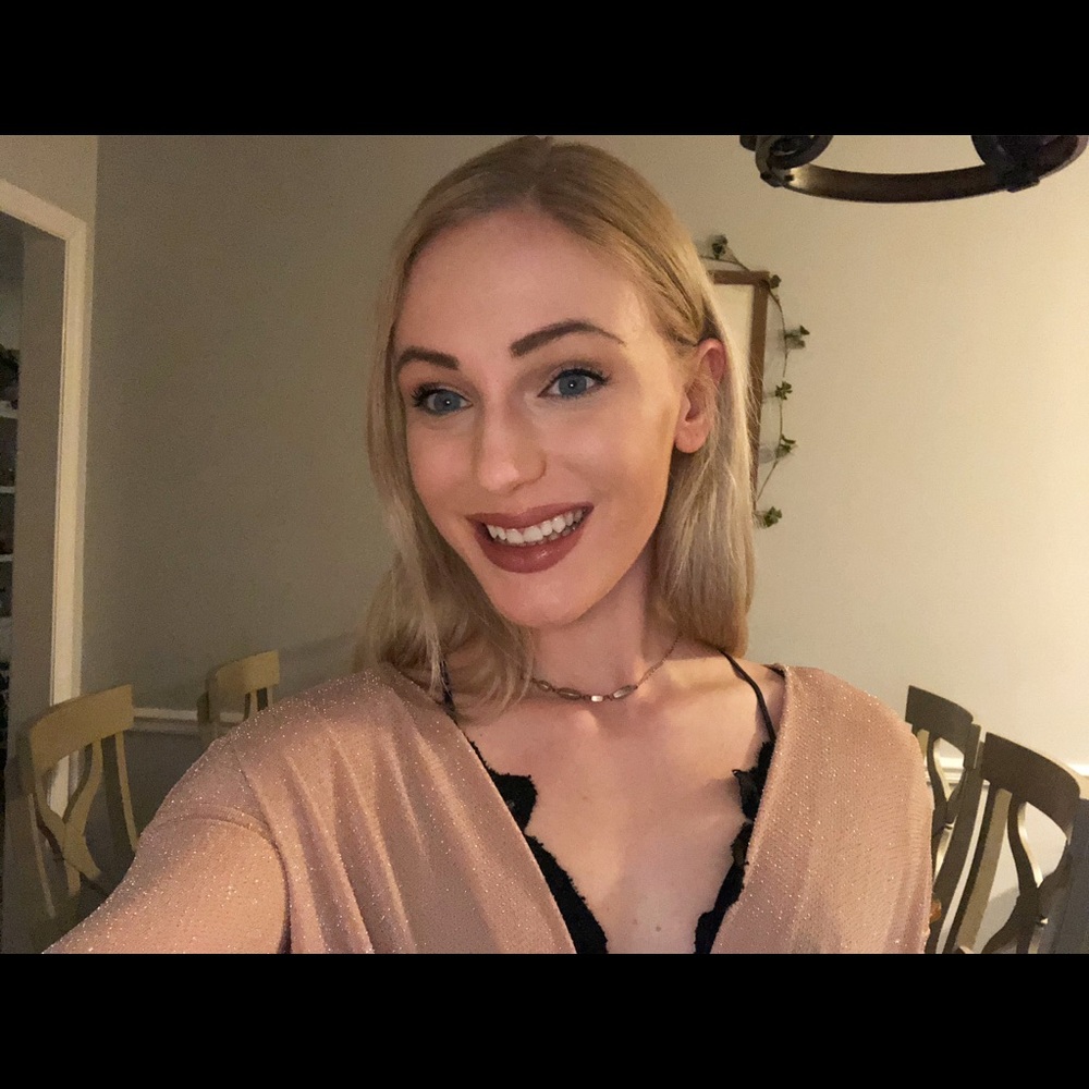Meet your Posher, Brooke